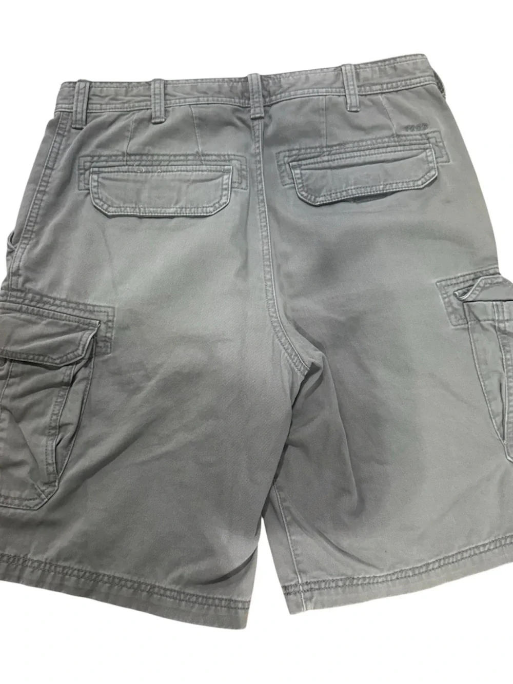 IZOD Men's Gray Cargo Shorts - Classic Utility Style 32